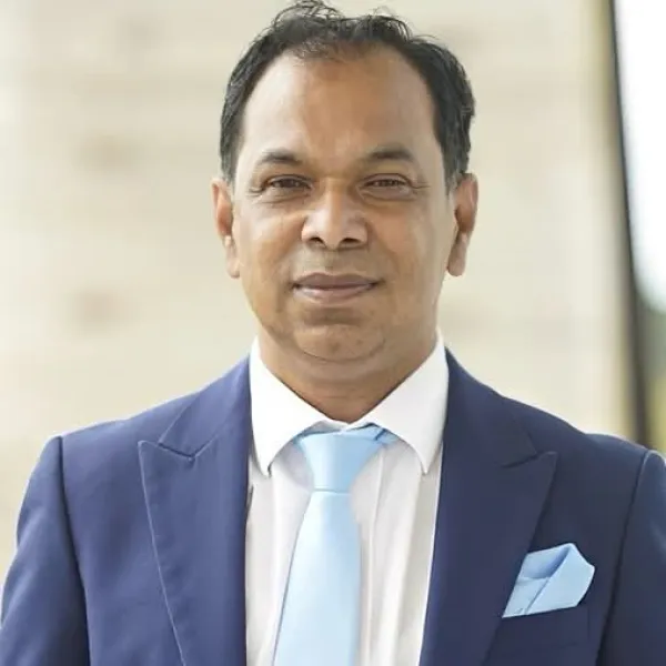 সংযুক্ত ছবি