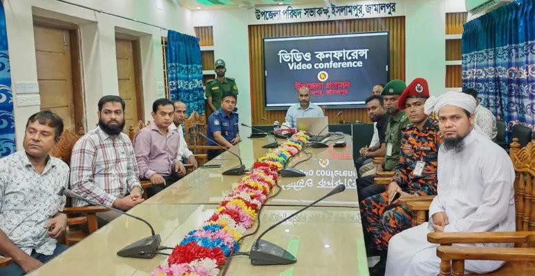 ইসলামপুরে ডেঙ্গু প্রতিরোধে লড়াকু অভিযান: বড় পর্দায় প্রধানমন্ত্রীর বার্তা,মাঠে প্রশাসন