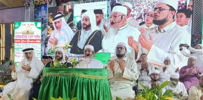বিশ্বনবীর আদর্শ অনুসরণের মাধ্যমেই মানবজাতির মুক্তি সম্ভব -ফটিকছড়িতে মিলাদুন্নবী মাহফিলে বক্তারা